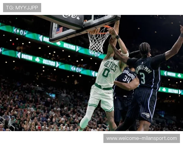 凯尔特人外线开火，塔图姆连中关键球，凯尔特人塔图姆0号壁纸